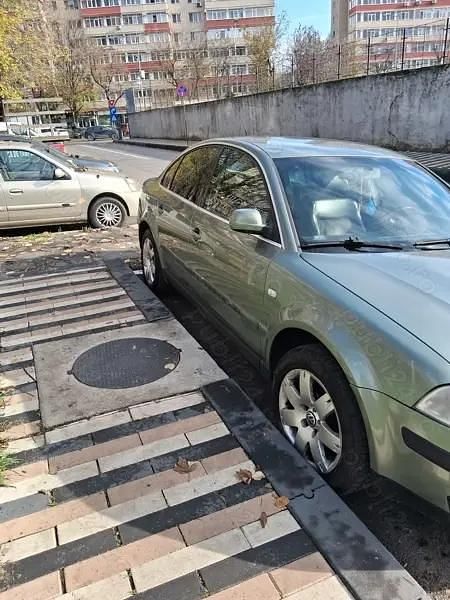 Second-hand VW Passat 131 CP (96 kW) 2003 Verde Berlinǎ