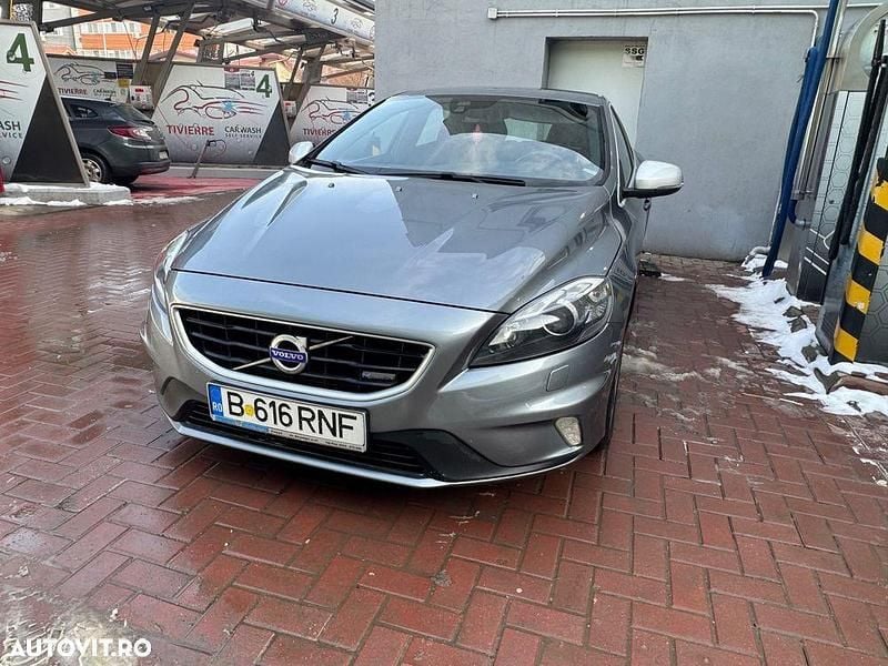 Second-hand Volvo V40 R-Design 120 CP (88 kW) 2015 Culoaregri Hatchback