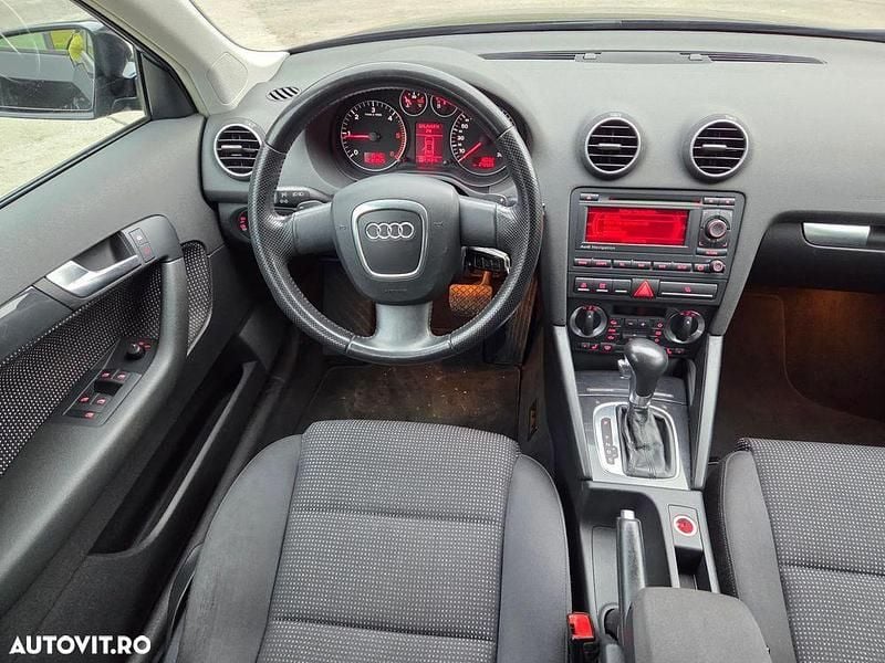 Culoarenegru Utilizat 2007 Audi A3 Sportback Attraction Hatchback | 4.100 EUR (Preț OK) - Imagine 1/4