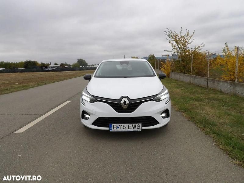 Culoarealb Utilizat 2022 Renault Clio V Hatchback | 14.800 EUR (Puțin scump) - Imagine 1/4