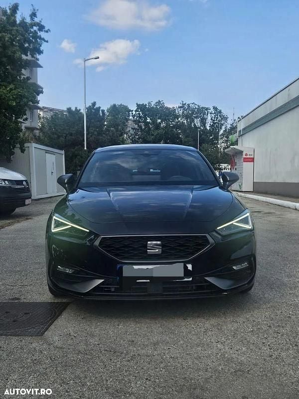 Culoarenegru Utilizat 2025 Seat Leon Hatchback | 19.750 EUR (Preț OK) - Imagine 1/4