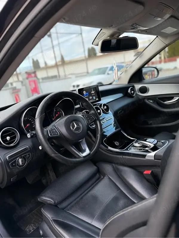 Second-hand Mercedes C180 85 CP (62 kW) 2015 Berlinǎ