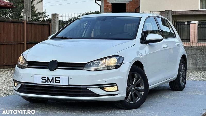 Second-hand VW Golf VII Comfortline 110 CP (80 kW) 2017 Culoarealb Hatchback