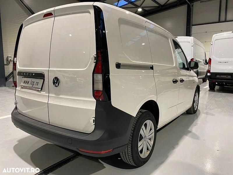 Second-hand VW Caddy 102 CP (75 kW) 2024 Alb Monovolum