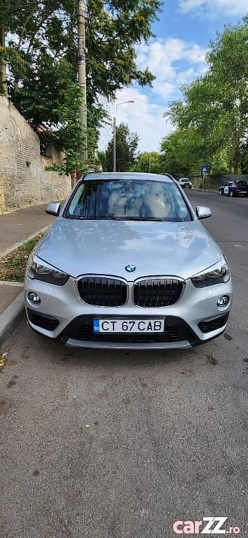 Argintiu Utilizat 2016 BMW X1 Advantage SUV | 13.800 EUR (Preț bun) - Imagine 1/4