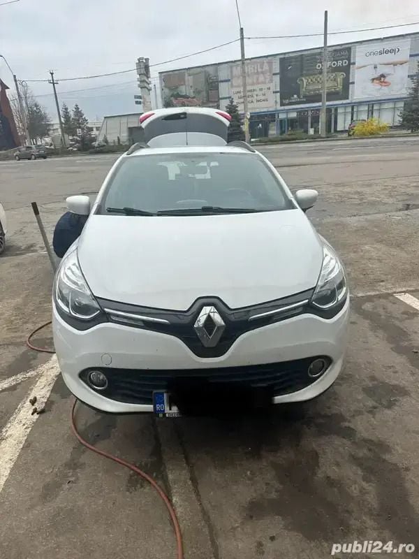 Utilizat 2016 Renault Clio GrandTour Break | 5.999 EUR (Preț OK) - Imagine 1/4