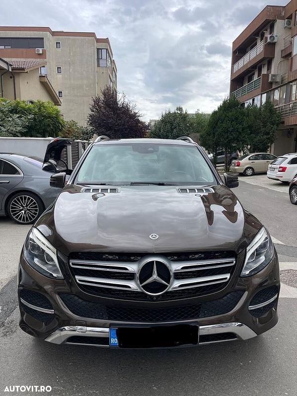 Culoaremaro Utilizat 2017 Mercedes GLE250 SUV | 26.500 EUR (Preț OK) - Imagine 1/4