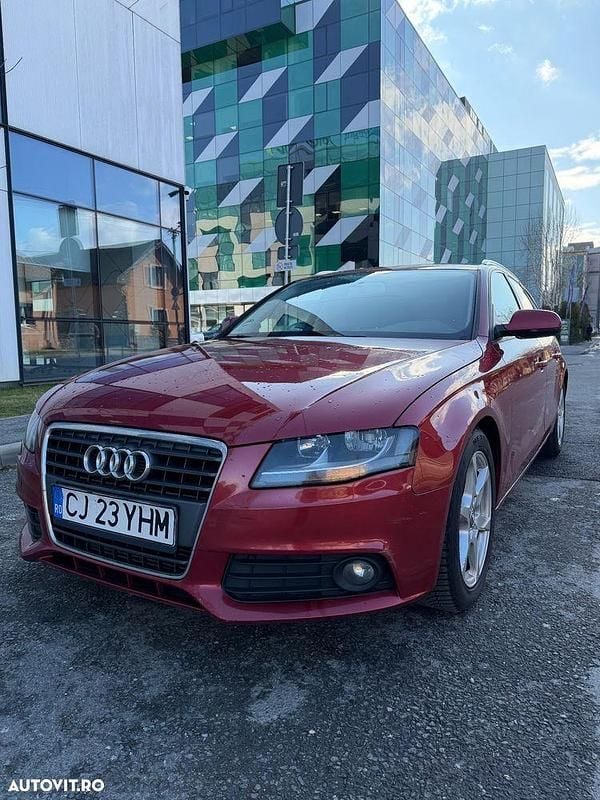 Second-hand Audi A4 143 CP (105 kW) 2011 Culoarerosu Berlinǎ