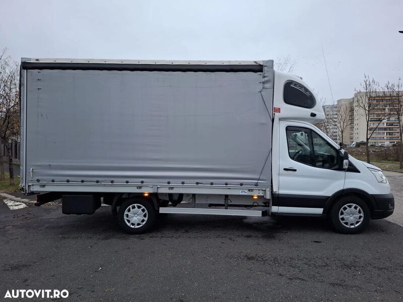 Alb Utilizat 2022 Ford Transit Trend Monovolum | 20.500 EUR (Preț OK) - Imagine 1/4