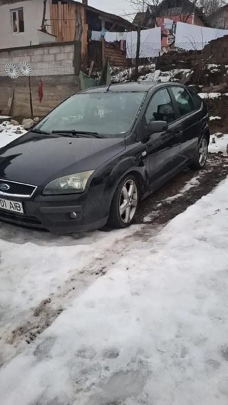 Second-hand 2005 Ford Focus Hatchback | 1.200 EUR (Preț bun) - Imagine 1/3