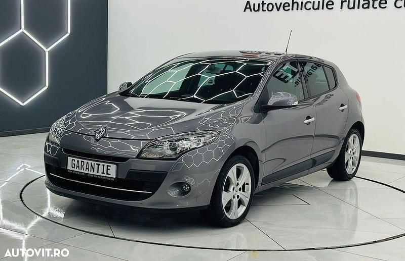 Culoaregri Utilizat 2011 Renault Mégane III Expression Hatchback | 4.990 EUR (Puțin scump) - Imagine 1/4