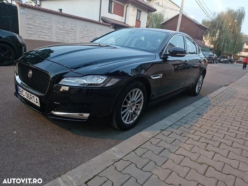 Second-hand Jaguar XF Prestige 180 CP (132 kW) 2020 Negru Berlinǎ
