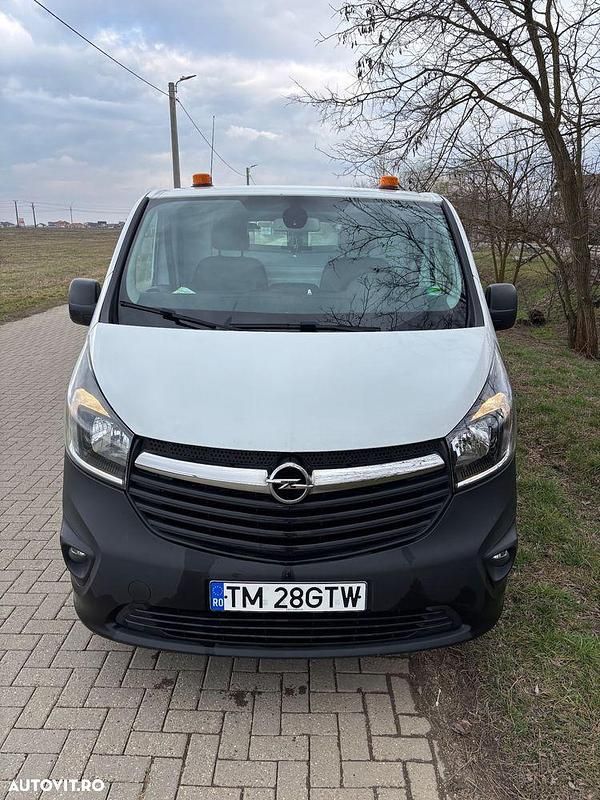 Second-hand Opel Vivaro S 95 CP (69 kW) 2015 Culoarealb Monovolum