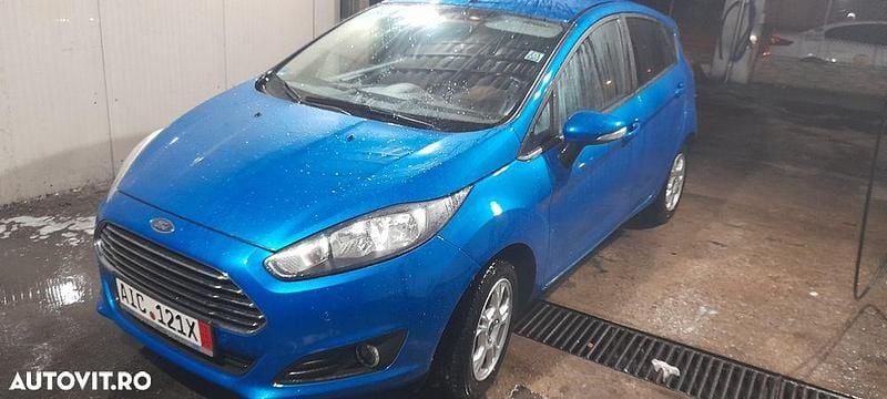 Second-hand Ford Fiesta 100 CP (73 kW) 2015 Culoarealbastru
