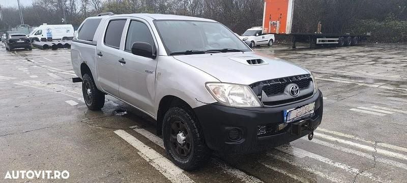 Second-hand Toyota HiLux 120 CP (88 kW) 2010 Culoarealb Pickup