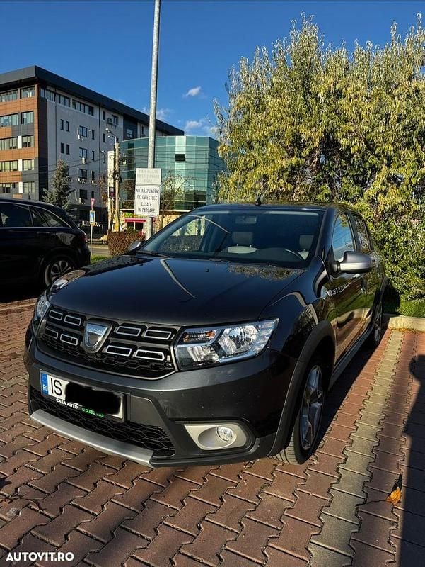 Culoaregri Utilizat 2020 Dacia Logan Stepway Berlinǎ | 8.500 EUR (Preț bun) - Imagine 1/4