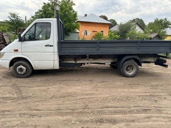 Utilizat 2003 Mercedes Sprinter Van | 12.000 EUR - Imagine 1/4