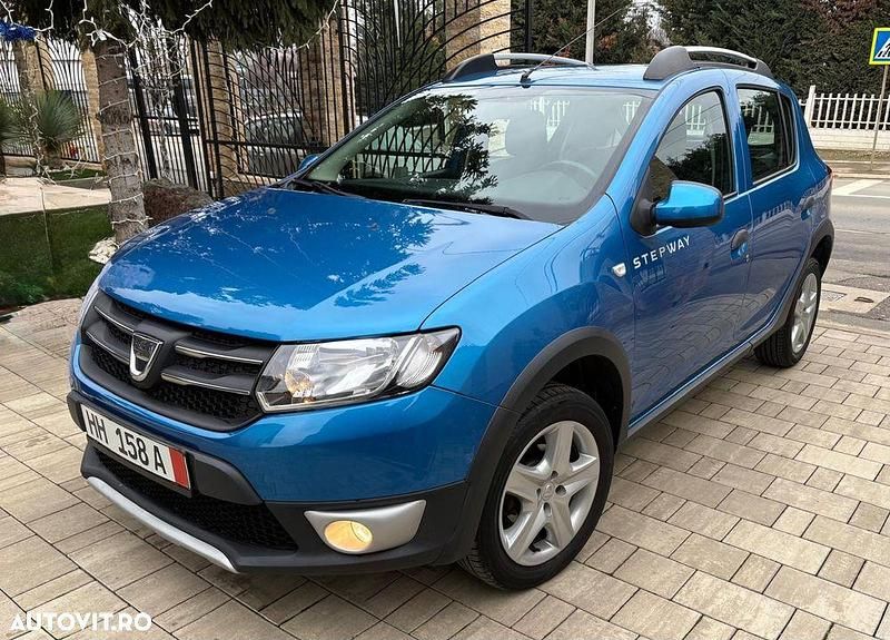 Second-hand Dacia Sandero Prestige 90 CP (66 kW) 2014 Culoarealbastru