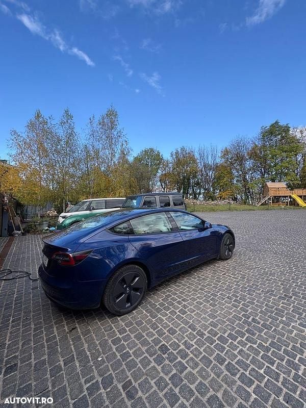 Culoarealbastru Utilizat 2022 Tesla Model 3 RWD Berlinǎ | 29.000 EUR (Preț OK) - Imagine 1/4