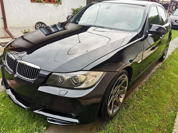 Second-hand BMW 330 258 CP (189 kW) 2006 Negru Berlinǎ