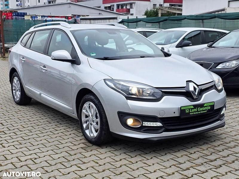 Second-hand Renault Mégane GrandTour Initiale Paris 110 CP (80 kW) 2014 Culoareargint Break
