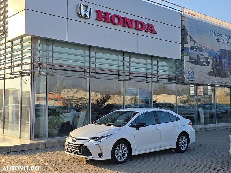 Second-hand Toyota Corolla Business Edition 140 CP (102 kW) 2025 Culoarealb Berlinǎ