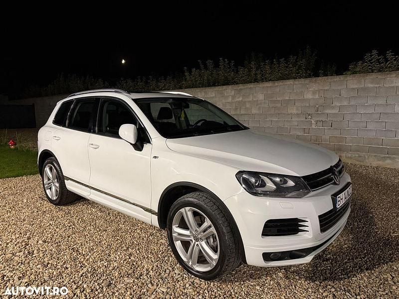 Second-hand VW Touareg Exclusive 245 CP (180 kW) 2014 Culoarealb SUV