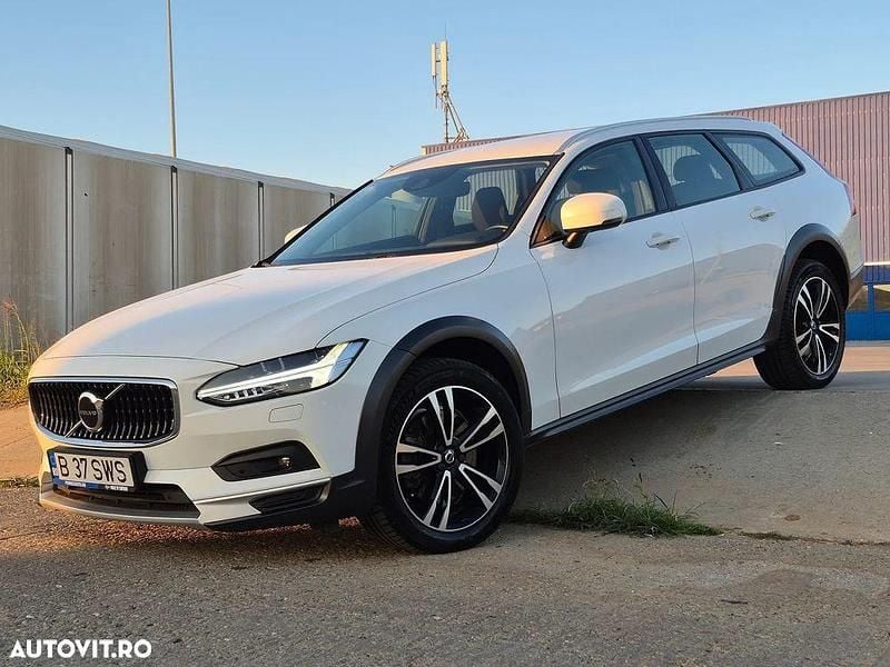 Culoarealb Utilizat 2021 Volvo V90 CC Pro Break | 33.901 EUR (Preț OK) - Imagine 1/4