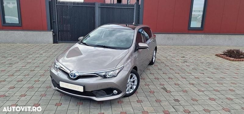 Culoaremaro Utilizat 2016 Toyota Auris Hybrid Luna Hatchback | 8.899 EUR (Preț OK) - Imagine 1/4