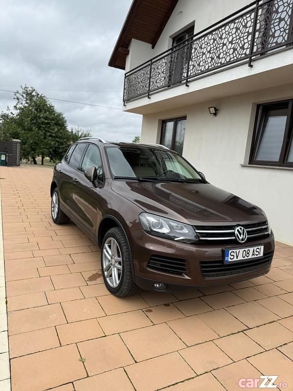 Maro Utilizat 2013 VW Touareg SUV | 12.500 EUR (Super Preț) - Imagine 1/4