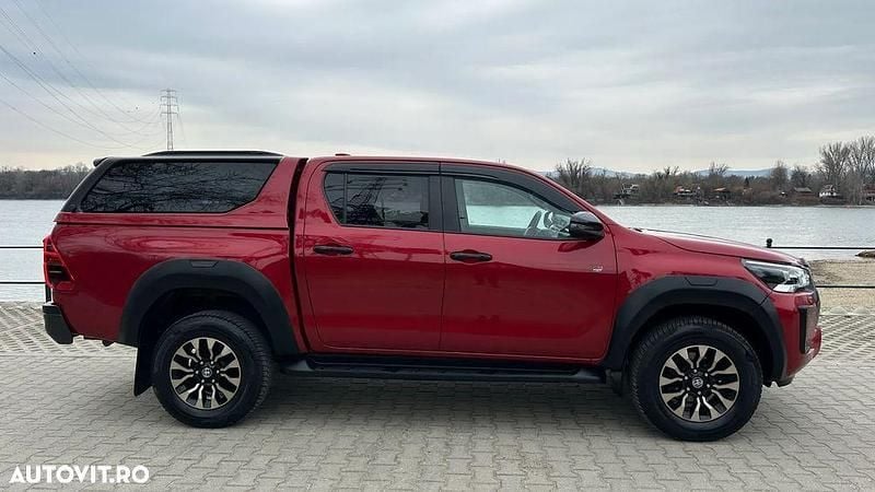 Second-hand Toyota HiLux Sport 204 CP (150 kW) 2024 Culoarenegru Pickup