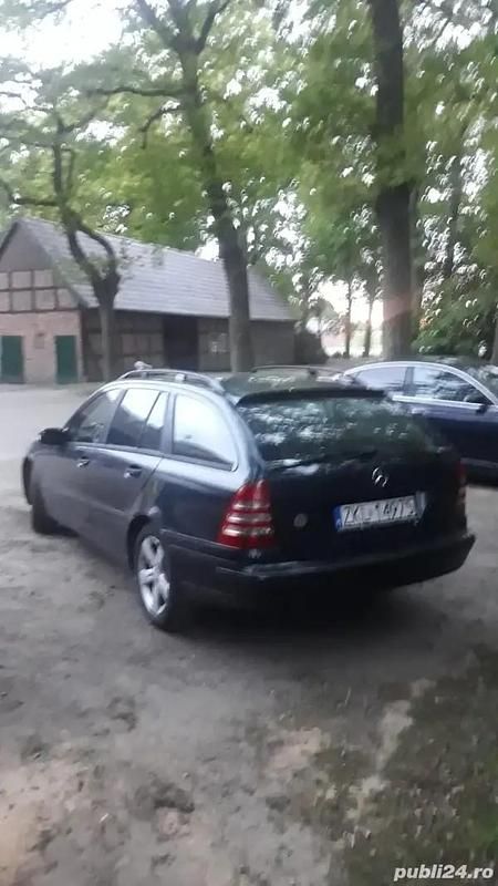 Second-hand Mercedes C220 150 CP (110 kW) 2003
