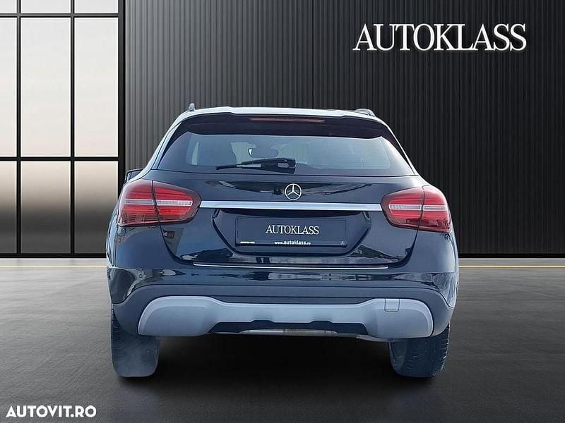 Second-hand Mercedes GLA200 136 CP (100 kW) 2018 Culoareargint SUV