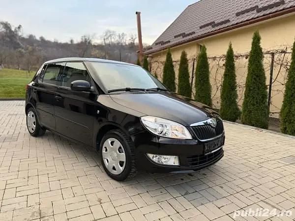 Utilizat 2011 Skoda Fabia Hatchback | 3.650 EUR - Imagine 1/4