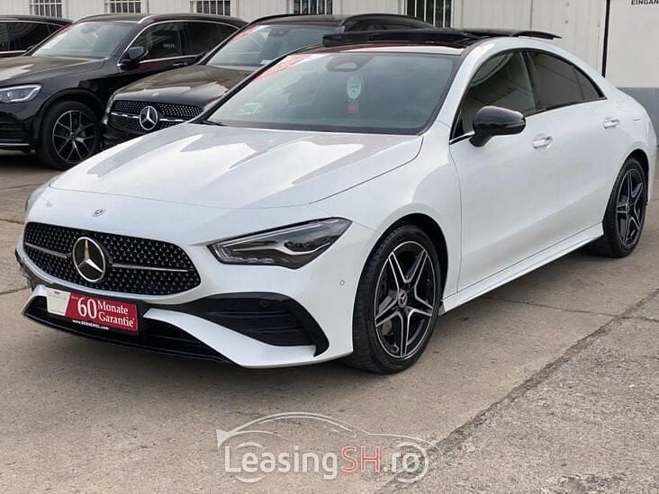 Alb Utilizat 2023 Mercedes A200 AMG | 41.159 EUR (Scump) - Imagine 1/4