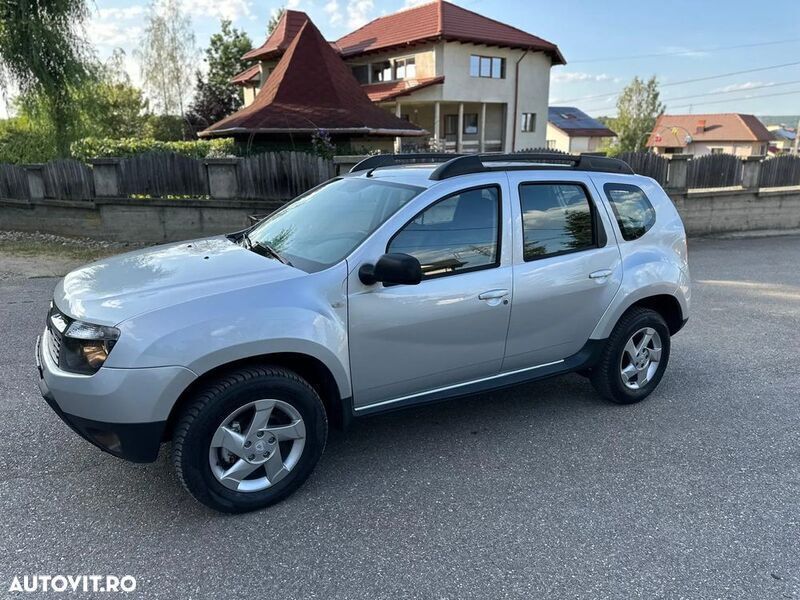 Argint Utilizat 2012 Dacia Duster Lauréate SUV | 7.550 EUR (Preț OK) - Imagine 1/4