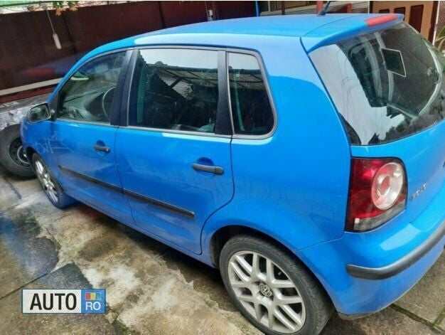 Second-hand VW Polo 85 CP (62 kW) 2005 Albastru Berlinǎ