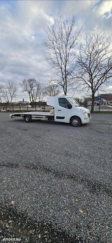 Second-hand Renault Master 125 CP (91 kW) 2012 Culoarealb Break