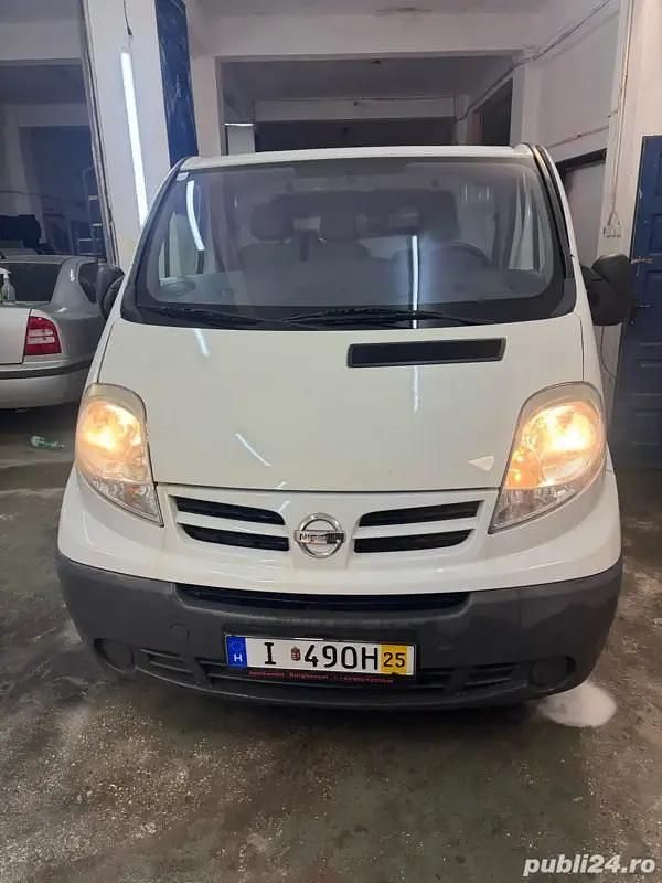 Alb Utilizat 2014 Nissan Primastar Monovolum | 4.890 EUR - Imagine 1/4
