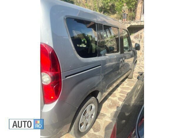 Second-hand Fiat Doblò 105 CP (77 kW) 2014 Gri Monovolum