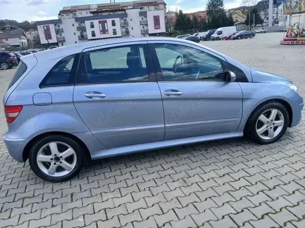 Albastru Utilizat 2006 Mercedes B200 Monovolum | 4.200 EUR (Scump) - Imagine 1/4
