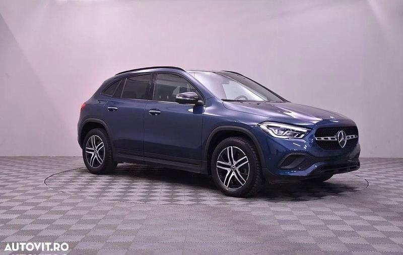 Culoarealbastru Utilizat 2021 Mercedes GLA220 SUV | 31.900 EUR (Super Preț) - Imagine 1/4
