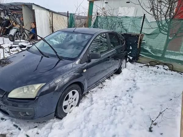 Second-hand Ford Focus 101 CP (74 kW) 2007 Gri Hatchback