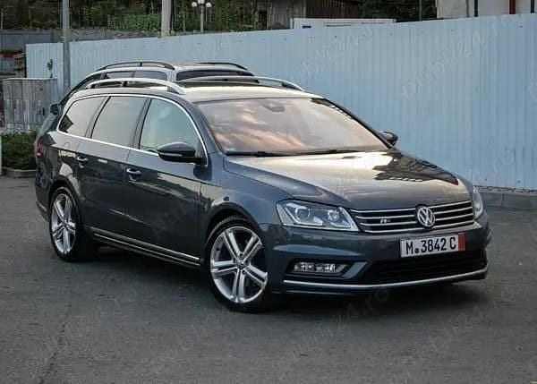 Gri Utilizat 2013 VW Passat R-line Break | 9.799 EUR (Scump) - Imagine 1/4