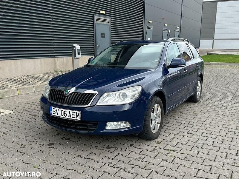 Albastru Utilizat 2011 Skoda Octavia Break | 3.800 EUR (Super Preț) - Imagine 1/4