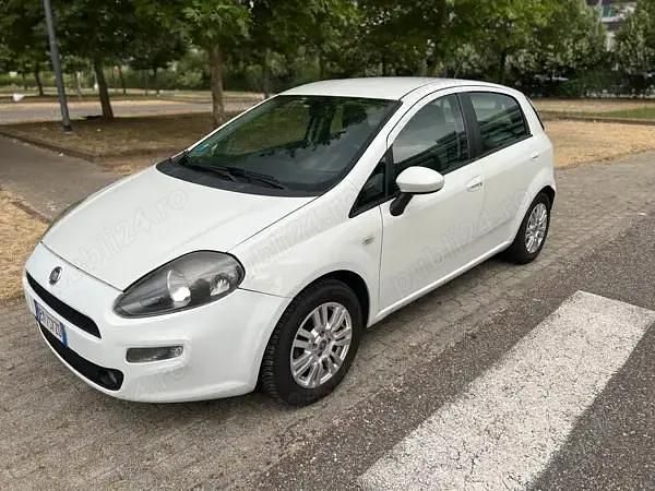 Utilizat 2012 Fiat Grande Punto Hatchback | 1.600 EUR - Imagine 1/4