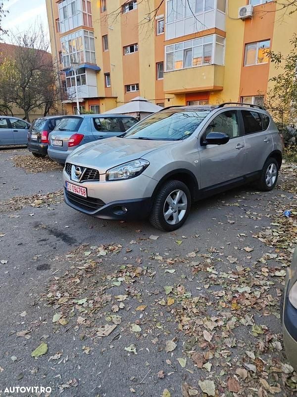 Argint Utilizat 2014 Nissan Qashqai Acenta SUV | 6.999 EUR (Super Preț) - Imagine 1/4