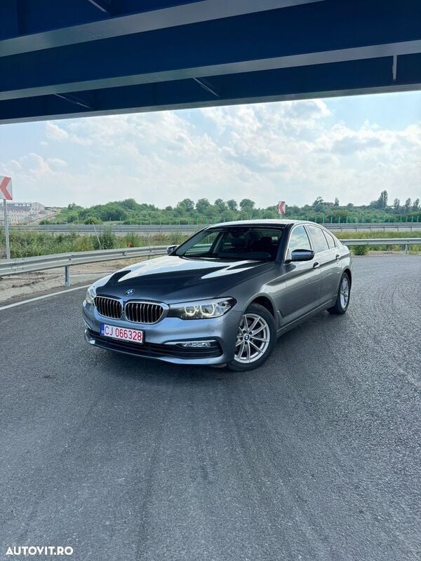 Gri Utilizat 2017 BMW 520 Berlinǎ | 18.999 EUR (Preț bun) - Imagine 1/4