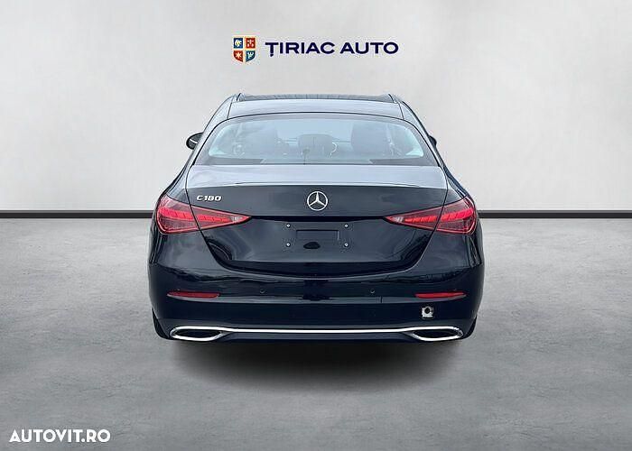 Nouă Mercedes C180 170 CP (125 kW) 2025 Culoarenegru Berlinǎ