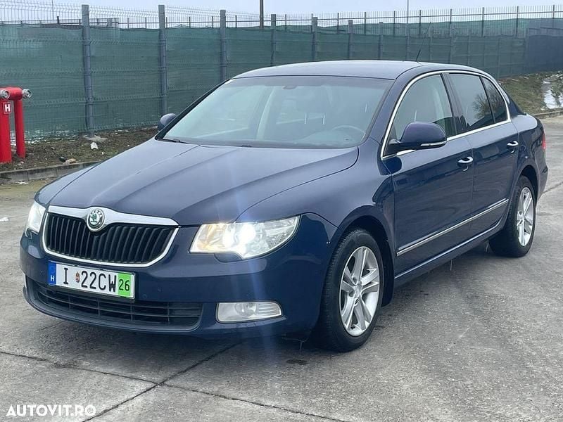 Culoarealbastru Second-hand 2009 Skoda Superb Berlinǎ | 4.999 EUR (Preț OK) - Imagine 1/4